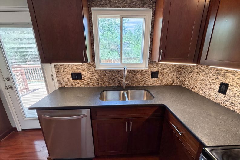Photo 9 of 26 of 10661 Quail Ct, Broomfield, CO