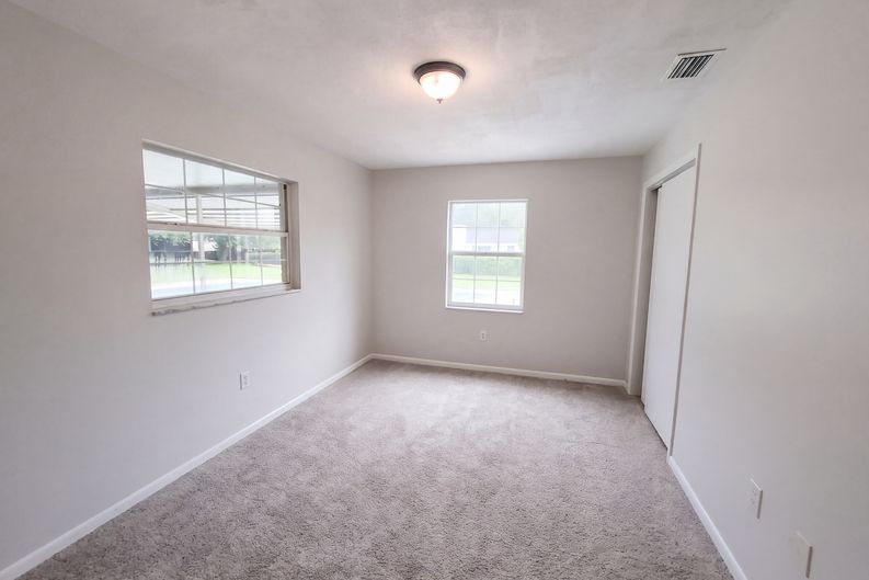 Photo 15 of 28 of 1310 SE 38th Ct, Ocala, FL
