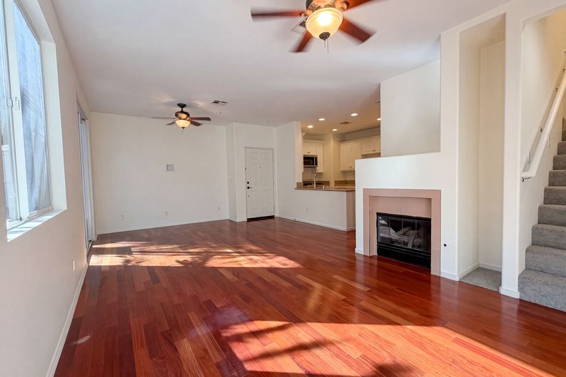Photo 9 of 27 of 4099 Peninsula Dr, Carlsbad, CA