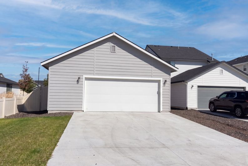 Photo 5 of 22 of 4998 W Thornapple Dr, Meridian, ID
