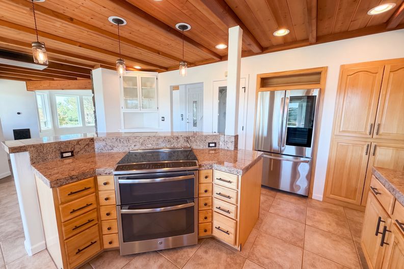 Photo 8 of 35 of 8384 Woodman Ln, Newcastle, CA