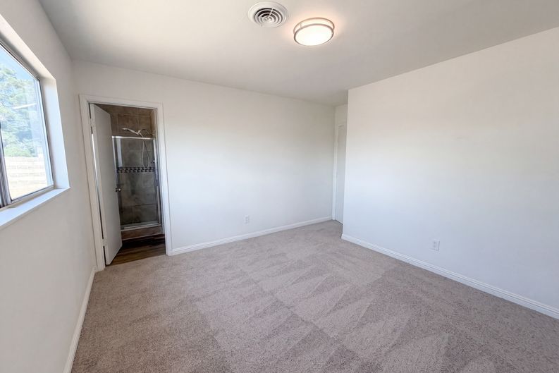 Photo 32 of 44 of 4018 Shady Oak Dr, Las Vegas, NV