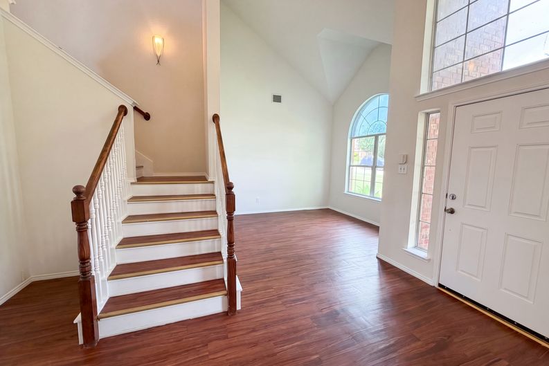 Photo 10 of 22 of 1202 McCormick St, Garland, TX