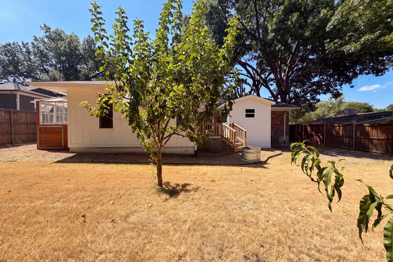 Photo 18 of 23 of 808 Griffin St, McKinney, TX