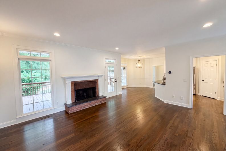 Photo 11 of 30 of 2298 Camden Dr SW, Marietta, GA