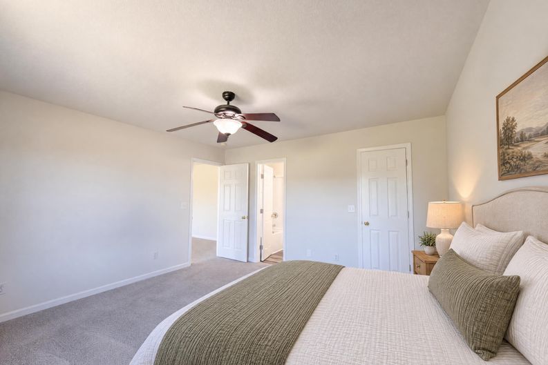 Photo 8 of 21 of 2319 Forrest Fields Dr, Chapel Hill, TN