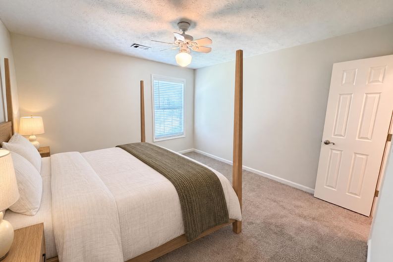 Photo 9 of 21 of 13331 Harpley Ct, Alpharetta, GA