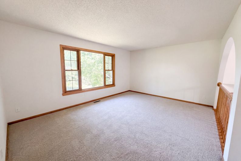 Photo 11 of 29 of 7537 Fairfield Rd, Brooklyn Park, MN