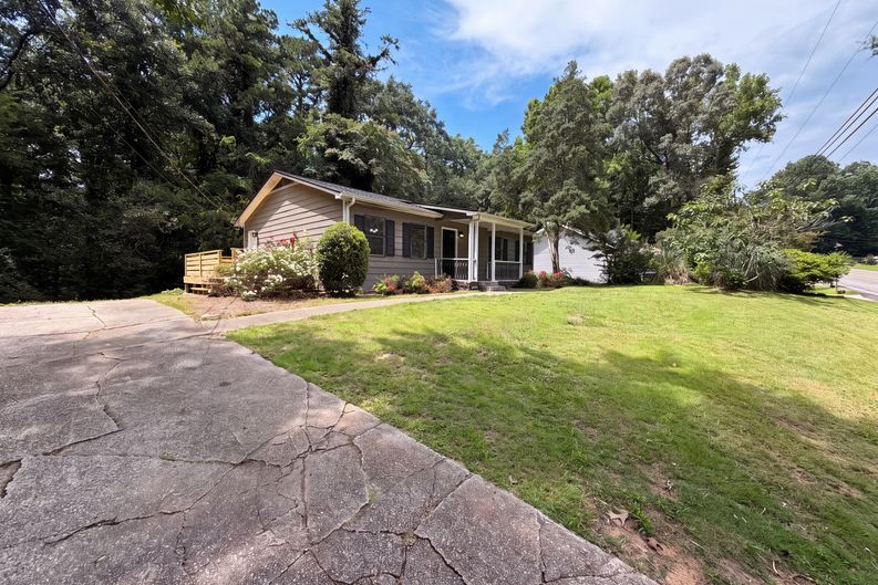 Photo 17 of 21 of 405 Annie Lee Rd, Trussville, AL