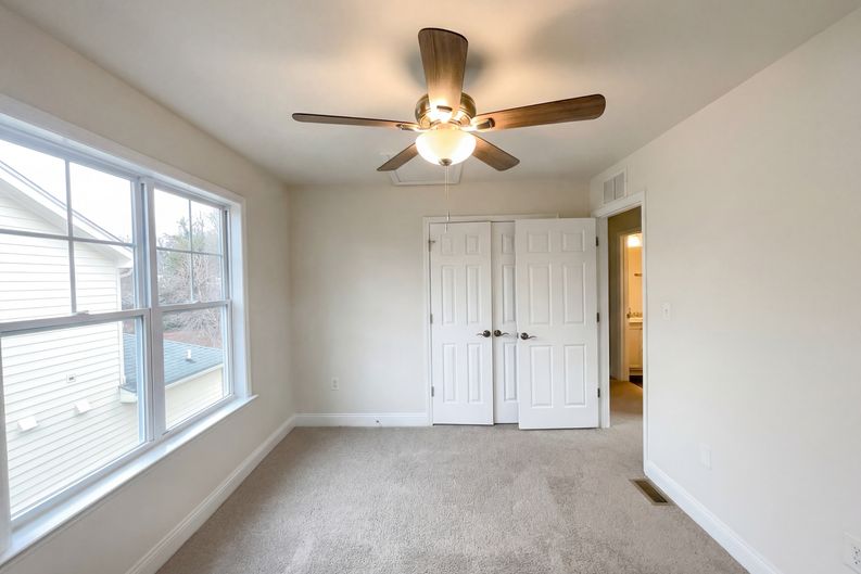 Photo 12 of 17 of 604 Eastway Ave, Durham, NC