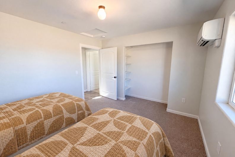 Photo 10 of 19 of 14100 Nightshade Rd, Apple Valley, CA