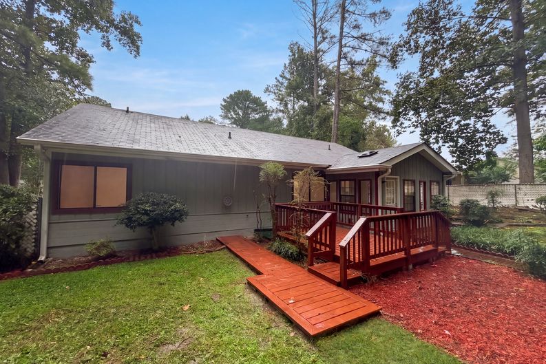 Photo 5 of 18 of 5330 Garvey Dr, Fairburn, GA