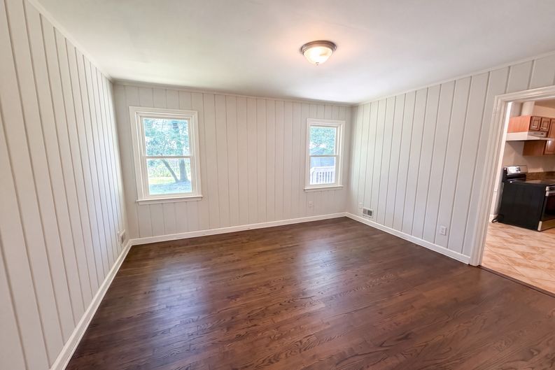Photo 9 of 23 of 927 Greenlawn Dr, Columbia, SC