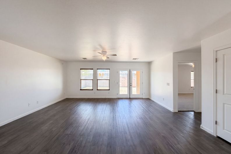 Photo 3 of 23 of 781 S Silvercreek Ln, Casa Grande, AZ