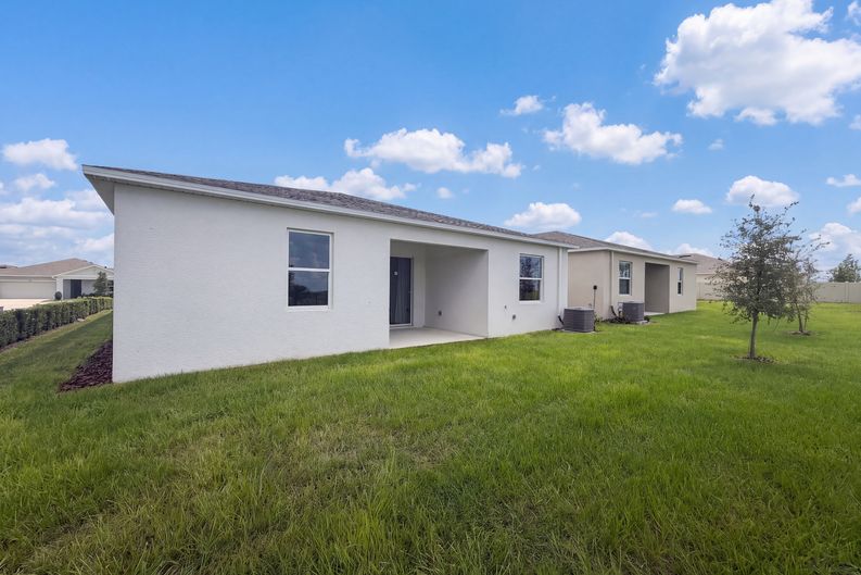 Photo 5 of 20 of 1520 Redwood Ln, Haines City, FL