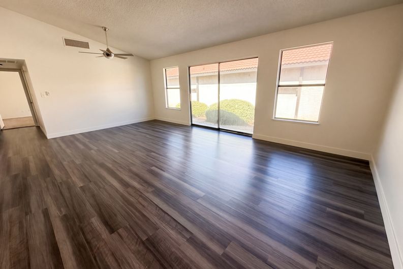 Photo 3 of 25 of 3924 Applecrest St, Las Vegas, NV