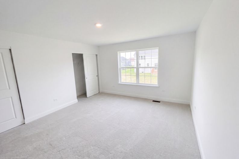 Photo 36 of 47 of 1856 Chandolin Ln, Elgin, IL