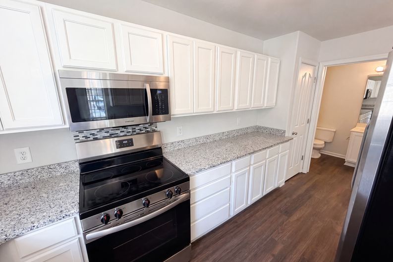Photo 8 of 21 of 3831 Mohawk Ct, Charlotte, NC
