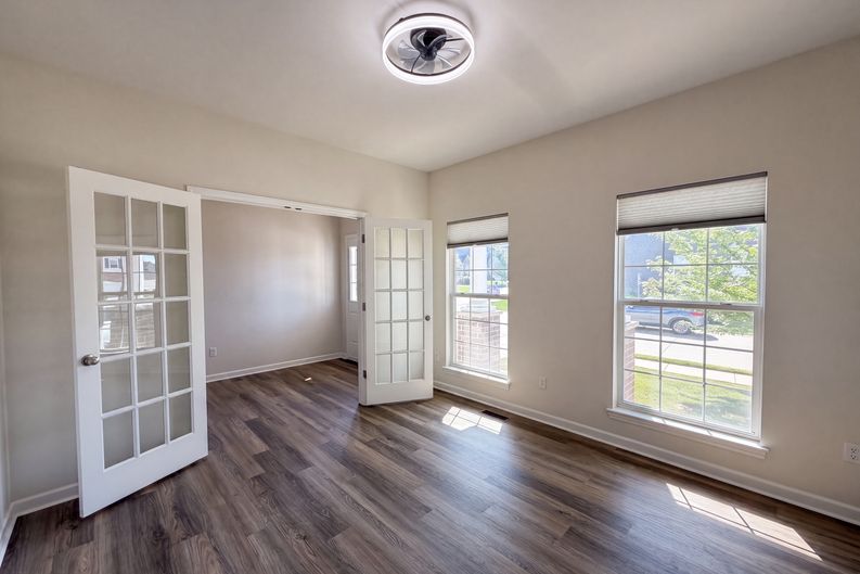 Photo 8 of 28 of 5945 Hawkins Ridge Ct, Saint Louis, MO