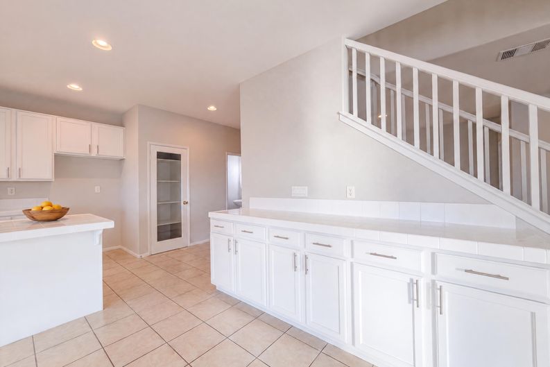 Photo 17 of 75 of 2423 Carolyn Dr, Palmdale, CA