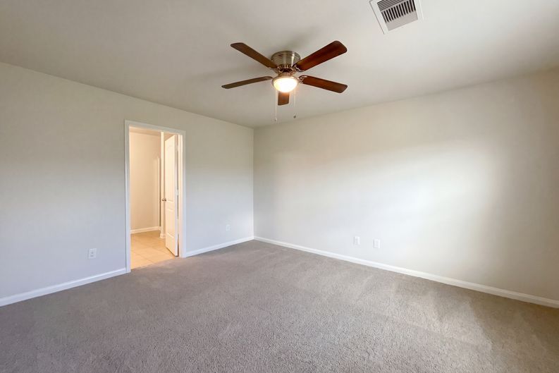 Photo 4 of 16 of 8735 Hazel Rose Sky Dr, Humble, TX