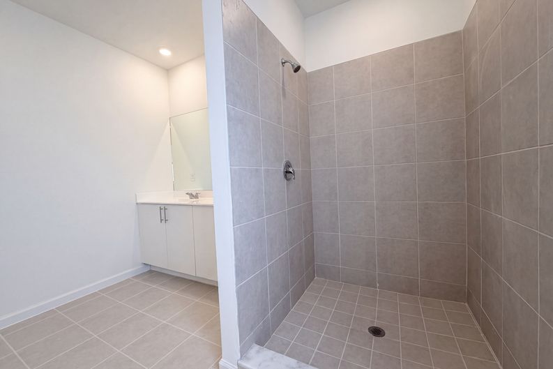 Photo 20 of 28 of 13020 SW 221st St, Miami, FL