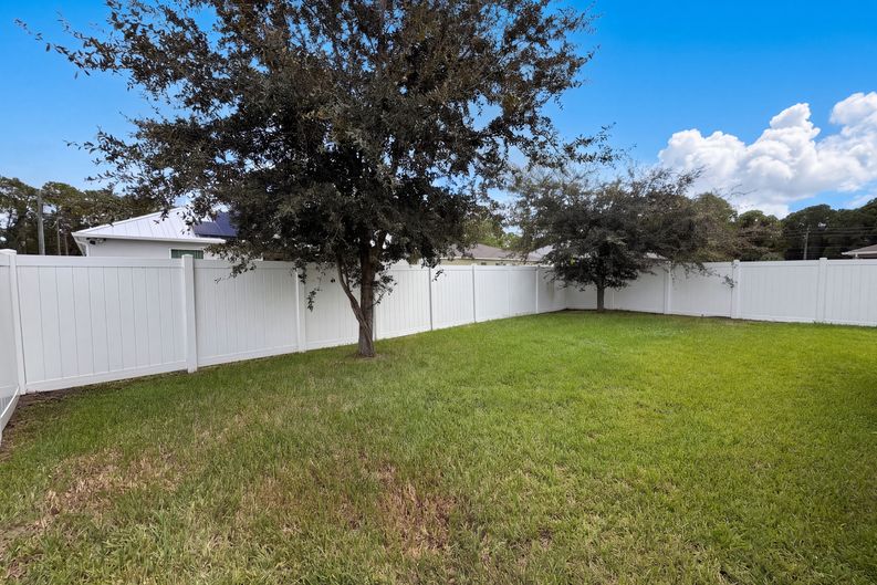 Photo 23 of 26 of 964 Corbin Cir SW, Palm Bay, FL