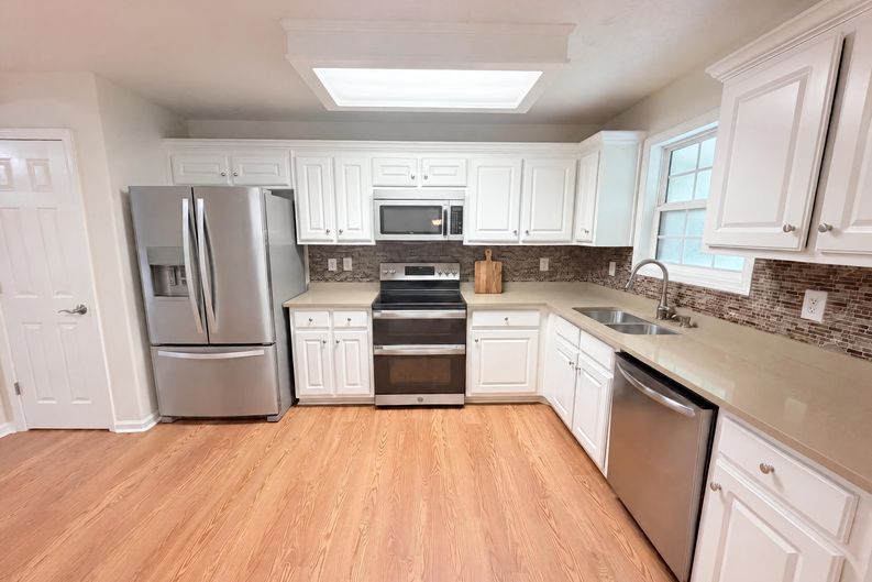 Photo 8 of 28 of 112 Platte St, Winder, GA