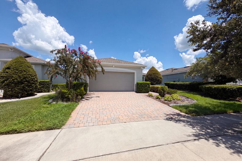 Photo 23 of 28 of 1011 Victoria Hills Dr S, Deland, FL