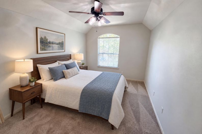Photo 19 of 36 of 15822 Maple Shores Dr, Houston, TX