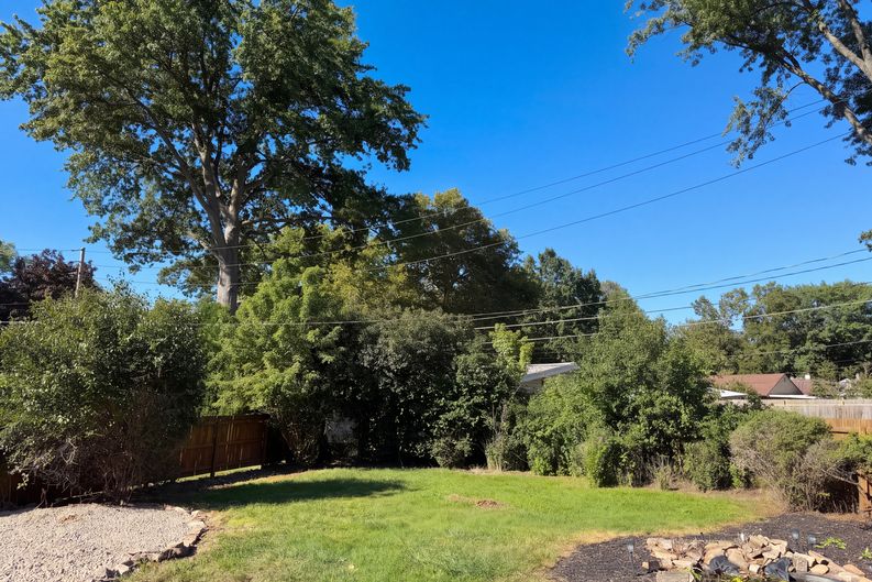 Photo 15 of 18 of 9022 Manorford Dr, Cleveland, OH