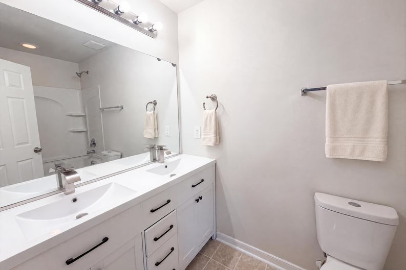 Photo 17 of 19 of 3016 Heather Ridge Dr, Henrico, VA