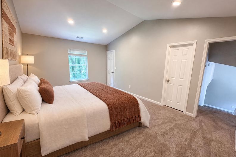 Photo 8 of 19 of 5067 Redan Rd, Stone Mountain, GA
