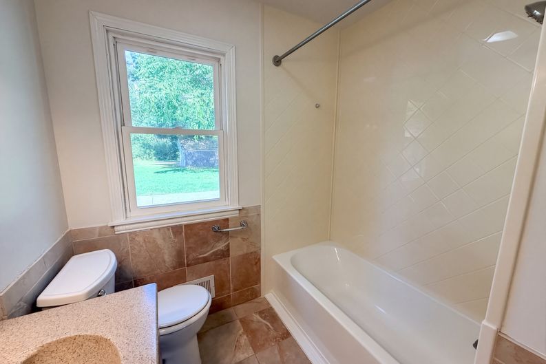 Photo 15 of 30 of 2517 Nokomis Ave, St. Paul, MN