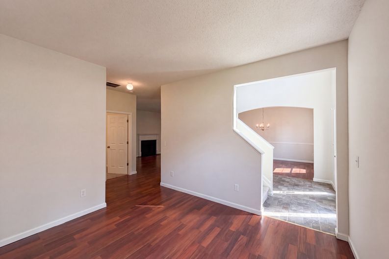 Photo 9 of 29 of 6257 Polar Fox Ct, Riverdale, GA
