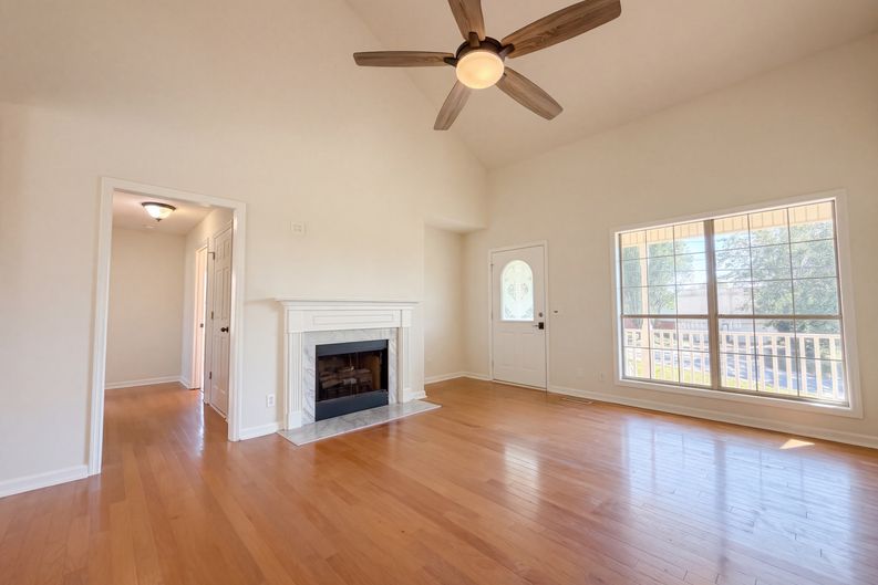 Photo 7 of 26 of 1037 Shadowbrook Dr, Greenbrier, TN