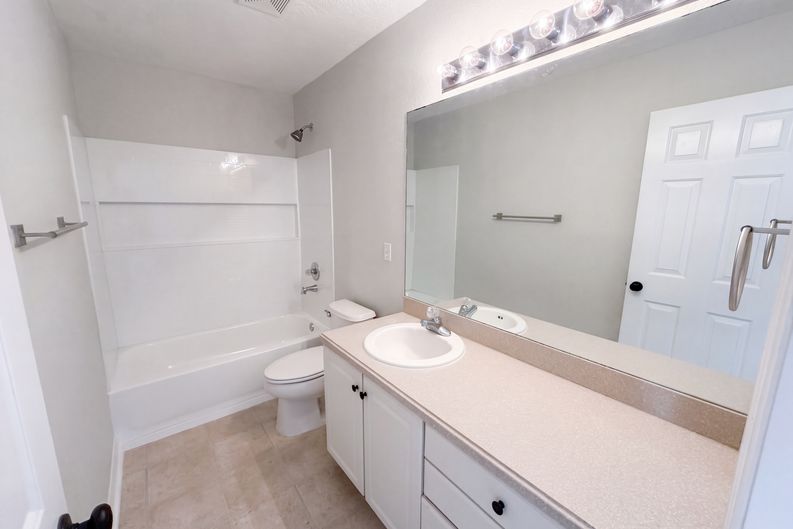 Photo 19 of 40 of 17534 Balmaha Dr, Land O Lakes, FL