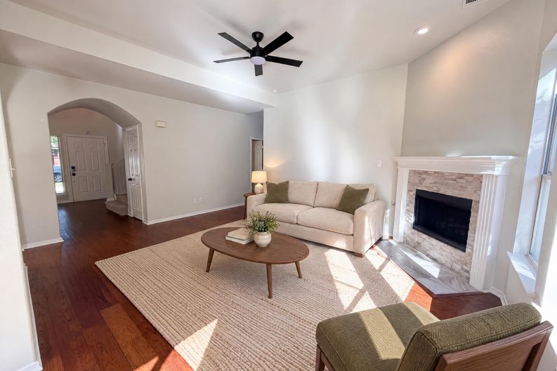 Photo 8 of 31 of 6208 Branchwood Trl, Flower Mound, TX