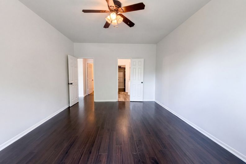 Photo 4 of 23 of 16107 Horseshoe Hill Ct, Cypress, TX