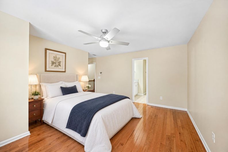 Photo 4 of 27 of 2061 Meadow Peak Rd, Duluth, GA