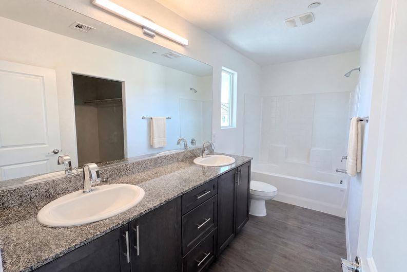 Photo 17 of 41 of 6875 Crimson Shadow St, North Las Vegas, NV