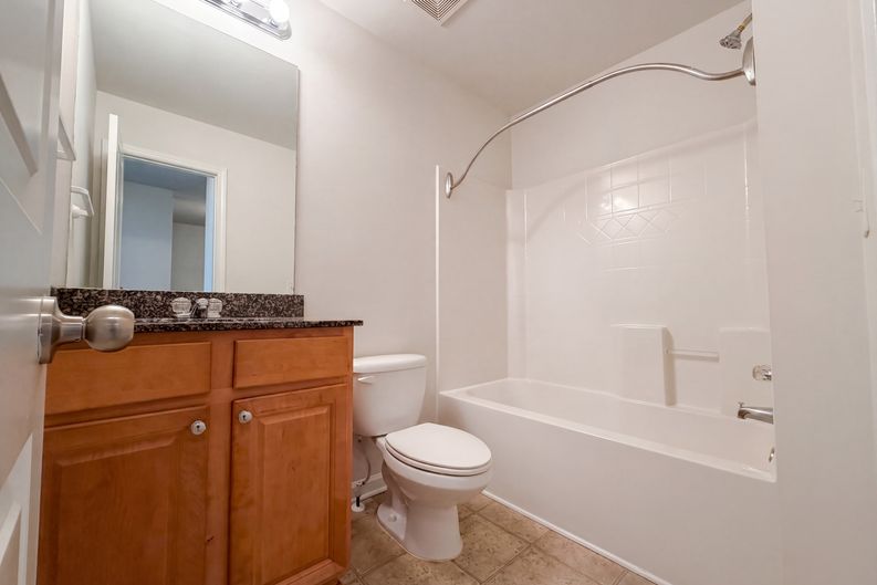 Photo 6 of 32 of 471 Tufton Trl SE, Atlanta, GA