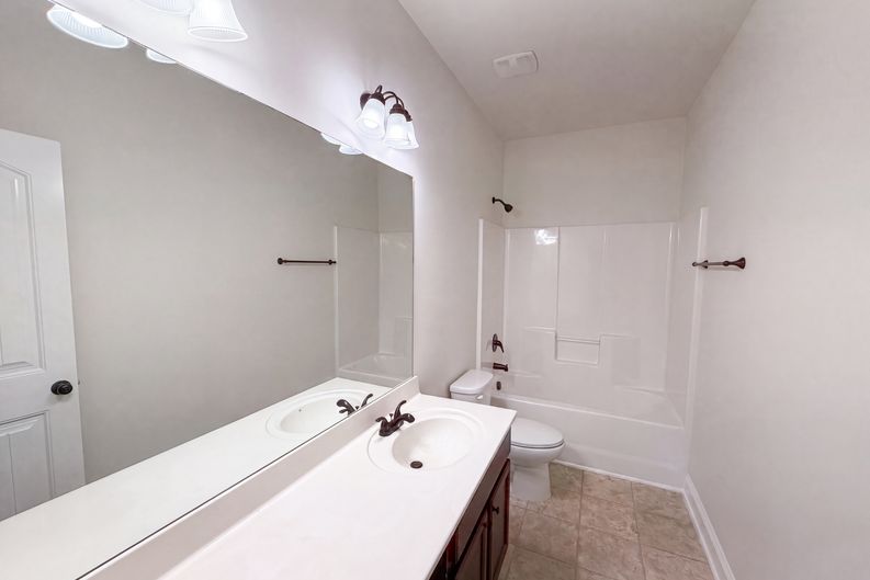 Photo 16 of 22 of 2321 Willow Shade Ln, Loganville, GA