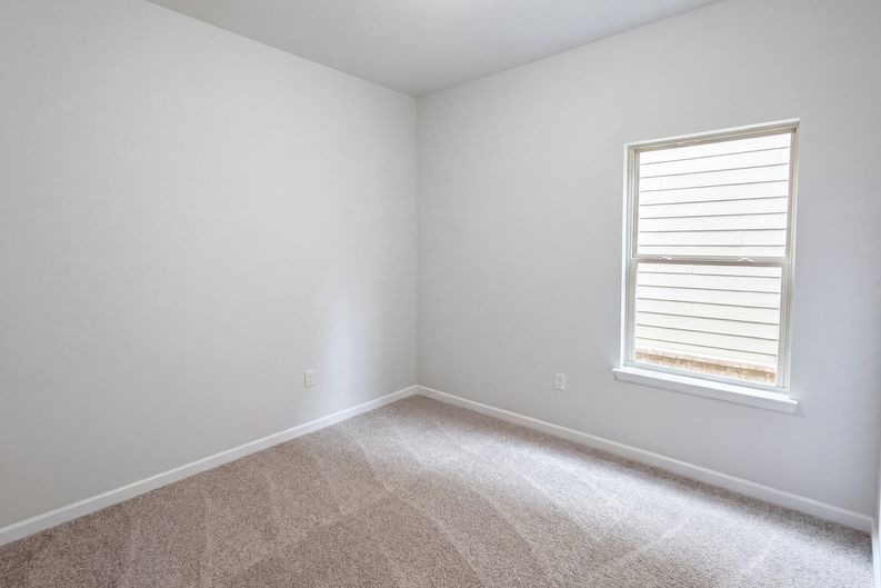 Photo 13 of 26 of 5053 Pioneer Pkwy, McDonough, GA