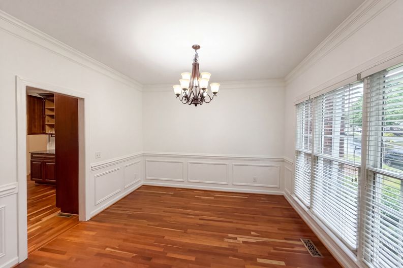 Photo 6 of 18 of 12341 Willingdon Rd, Huntersville, NC