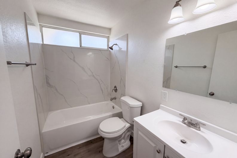 Photo 15 of 29 of 4224 Boone Ln, Sacramento, CA