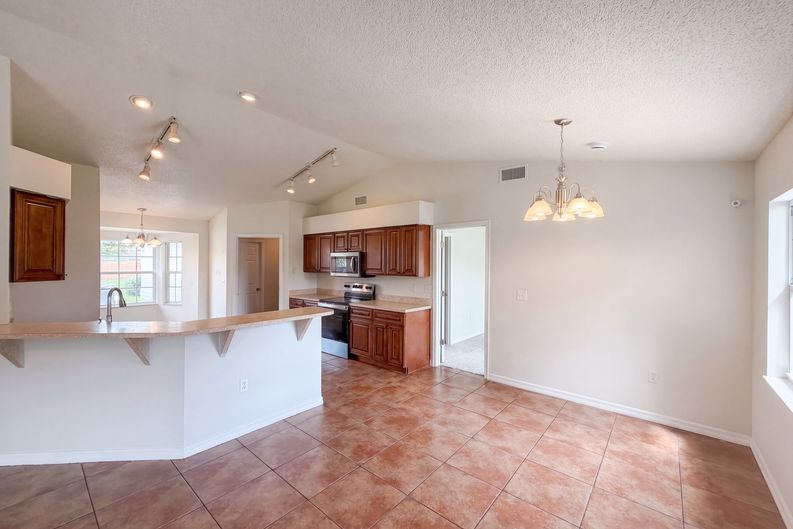Photo 9 of 21 of 6536 Horizon Point Dr, Lakeland, FL