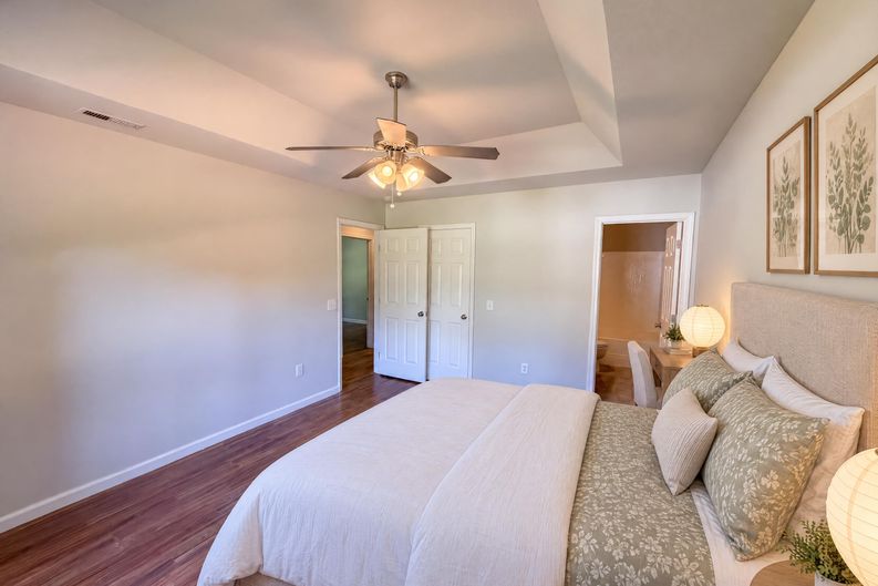 Photo 5 of 18 of 102 Hayworth Ave, Clinton, SC