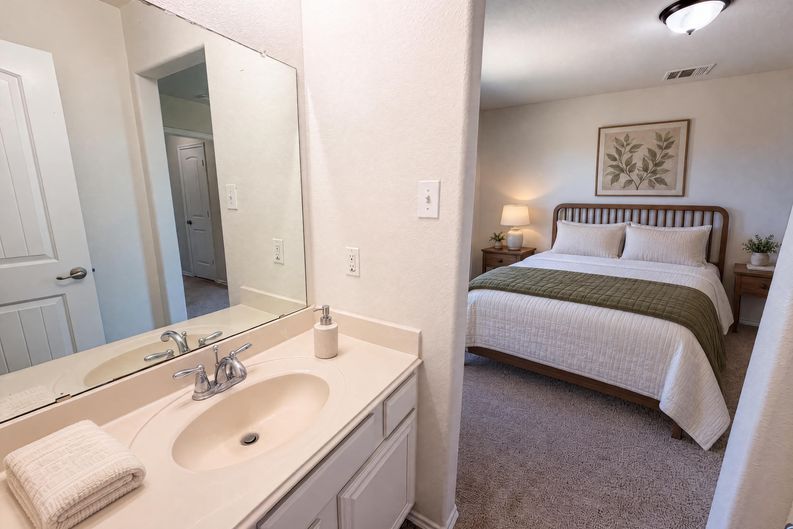 Photo 12 of 18 of 4038 Golden Rod Dr, Forney, TX