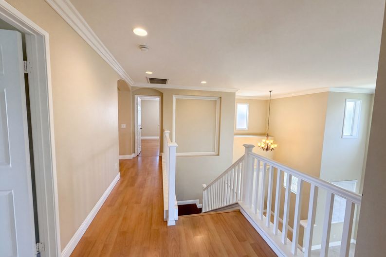 Photo 10 of 21 of 27801 Canyon Hills Way, Murrieta, CA